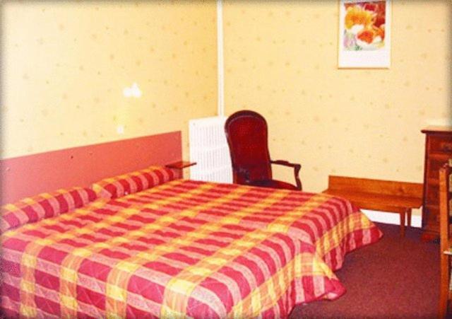 Hôtel De Paris Charleville-Mézières Quarto foto