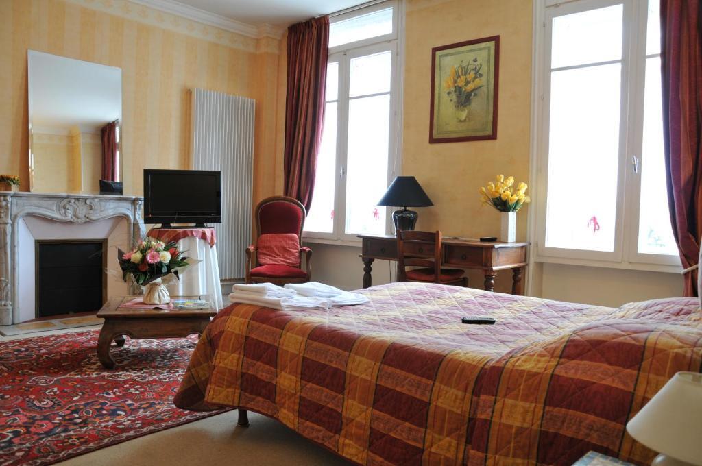 Hôtel De Paris Charleville-Mézières Quarto foto